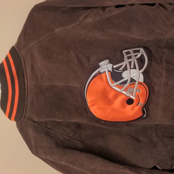 Men's "Cleveland Browns" suede varsity jacket. Fully lined. 2 outside pockets - Picture 6 of 7